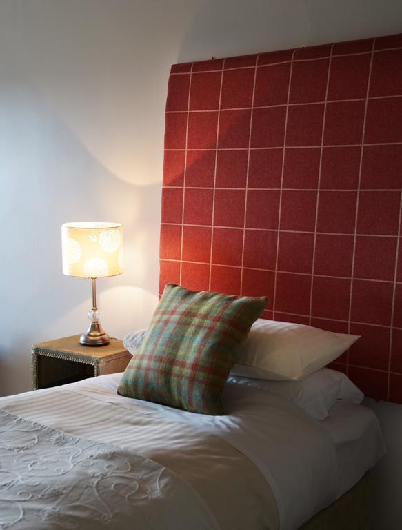 Отель Buccleuch Arms St Boswells Номер фото