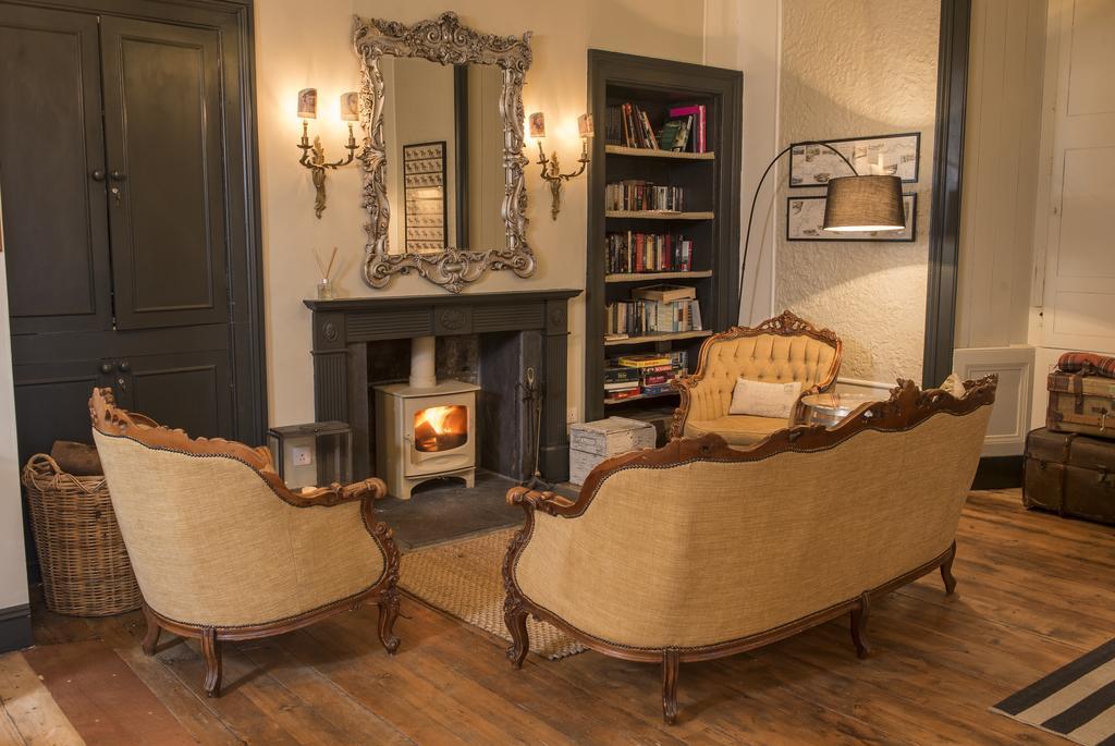 Отель Buccleuch Arms St Boswells Экстерьер фото