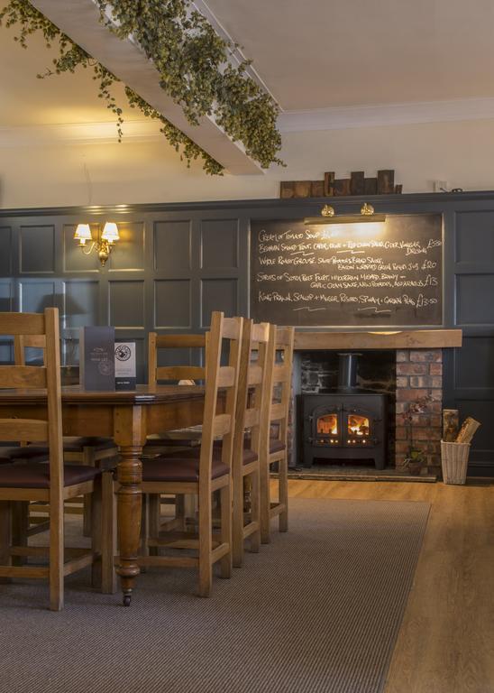 Отель Buccleuch Arms St Boswells Экстерьер фото