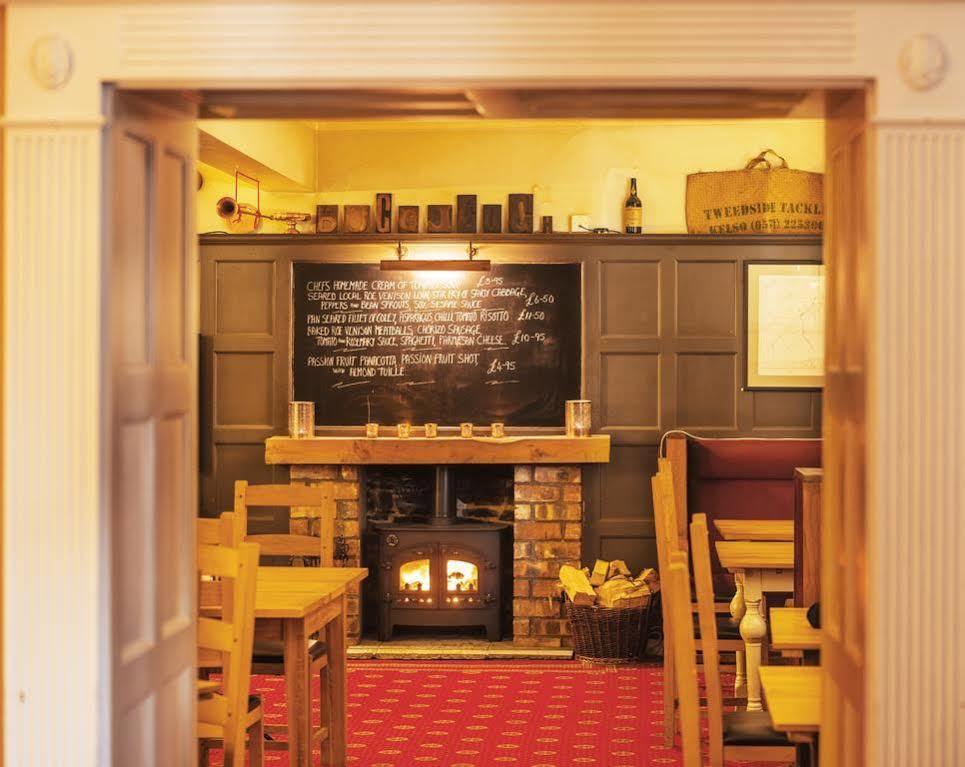 Отель Buccleuch Arms St Boswells Экстерьер фото